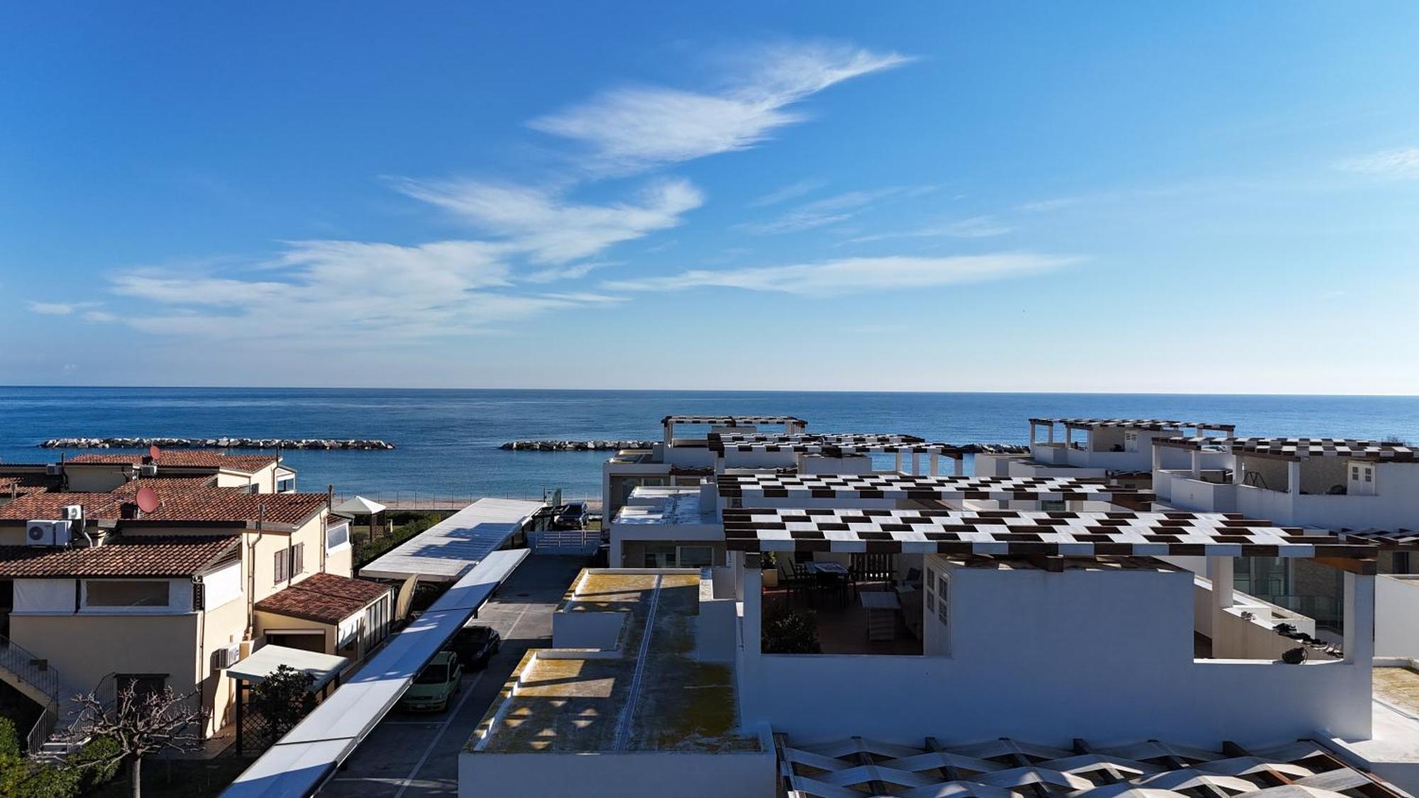 P020 - Porto Recanati, Nuovo Trilocale Con Giardino Exterior foto